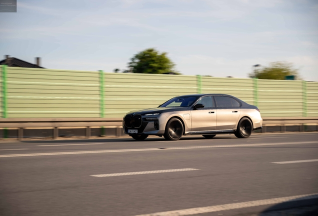 BMW M760e xDrive
