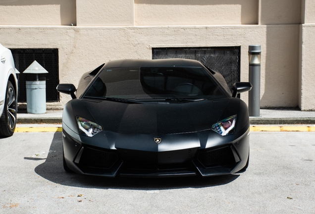Lamborghini Aventador LP700-4