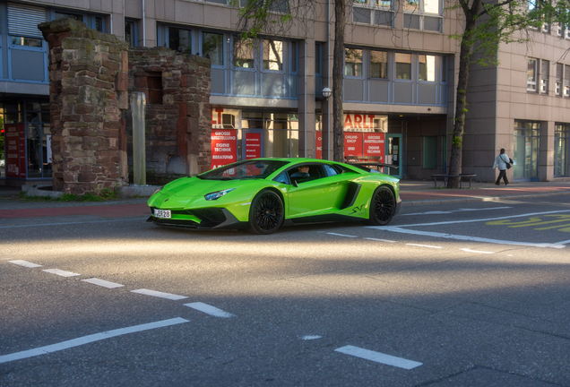 Lamborghini Aventador LP750-4 SuperVeloce