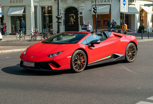 Lamborghini Huracán LP640-4 Performante Spyder