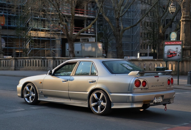 Nissan Skyline R34 Sedan