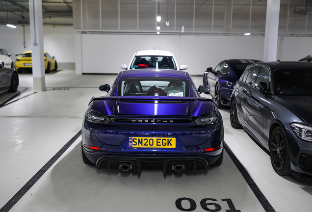 Porsche 718 Cayman GT4