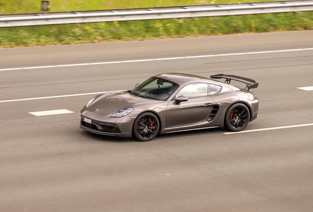 Porsche 718 Cayman GTS