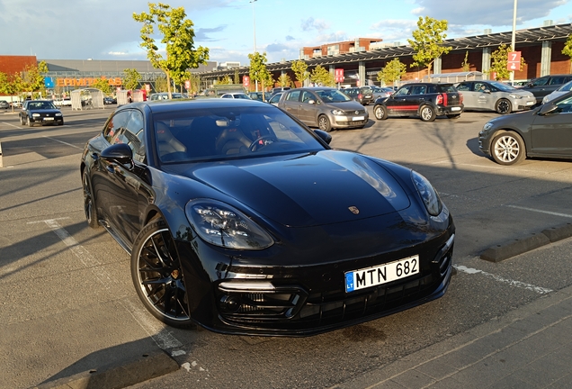 Porsche 971 Panamera GTS Sport Turismo