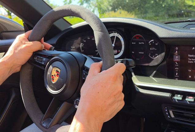 Porsche 992 Carrera 4S Cabriolet