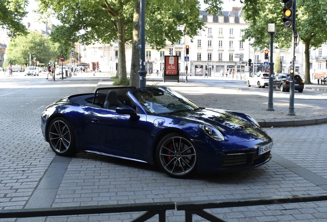 Porsche 992 Carrera 4S Cabriolet