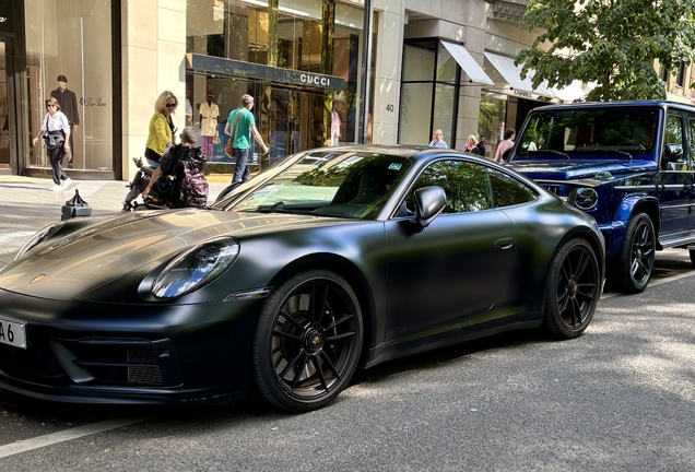 Porsche 992 Carrera GTS