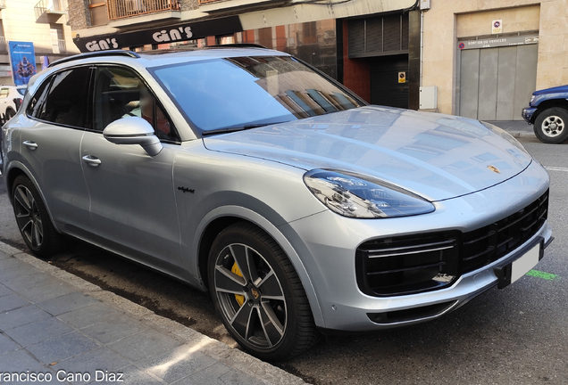 Porsche Cayenne Turbo S E-Hybrid