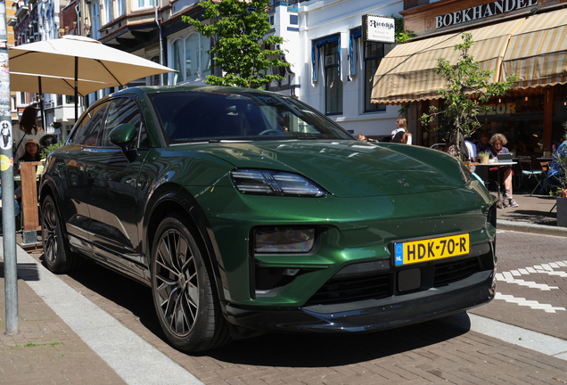 Porsche Macan EV Turbo