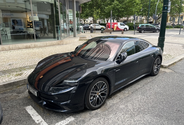 Porsche Taycan Turbo