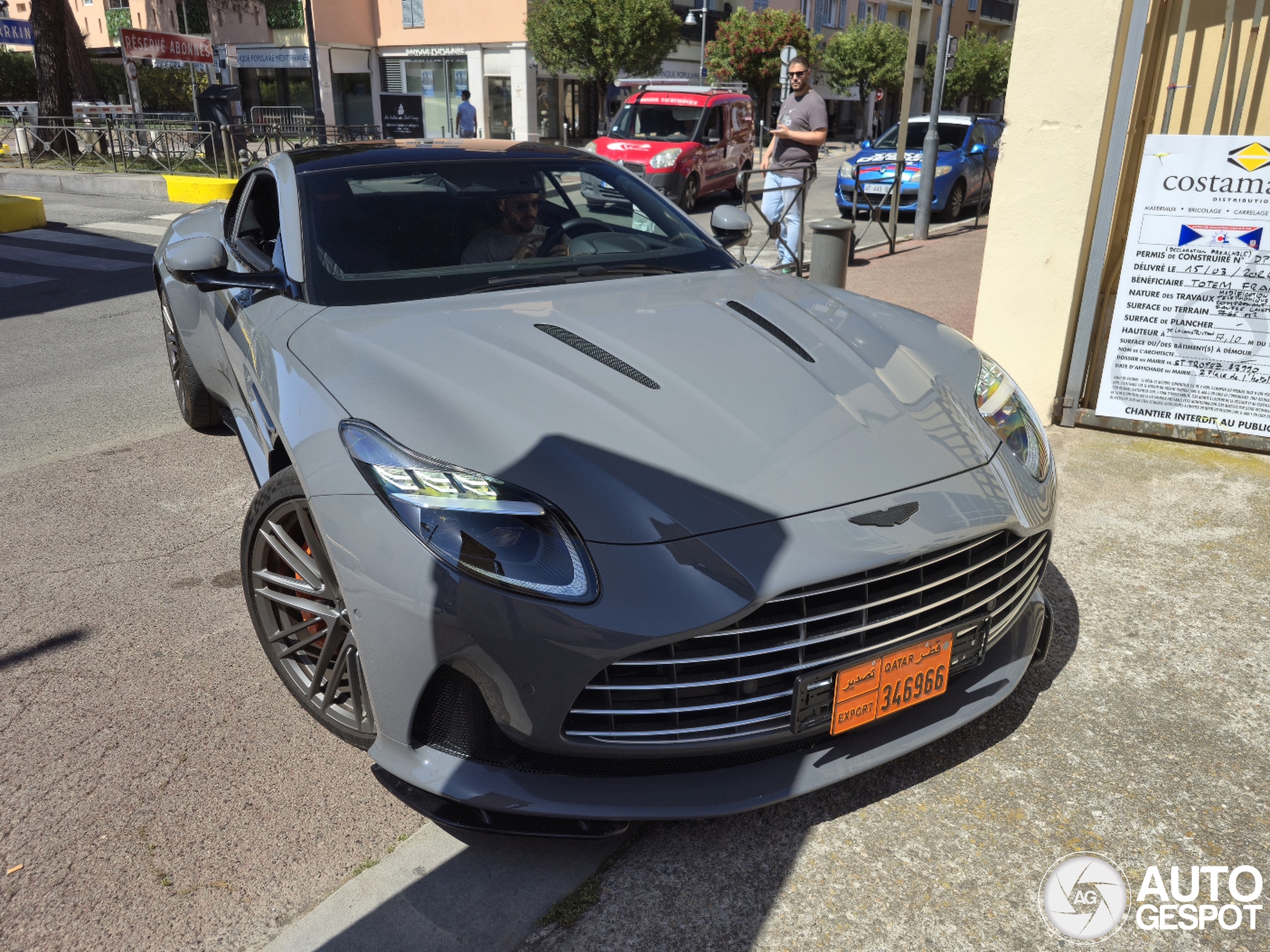 Aston Martin DB12
