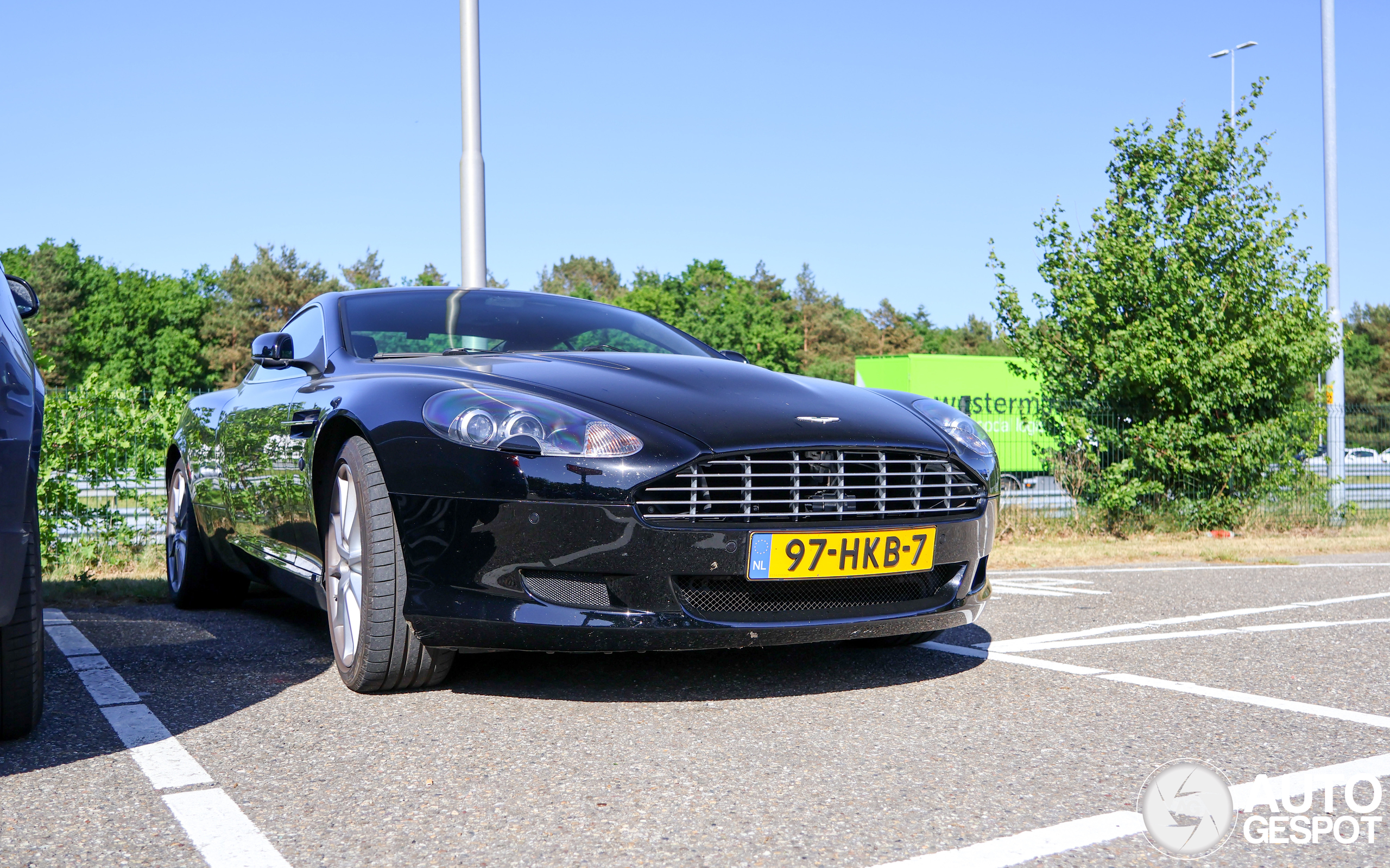 Aston Martin DB9