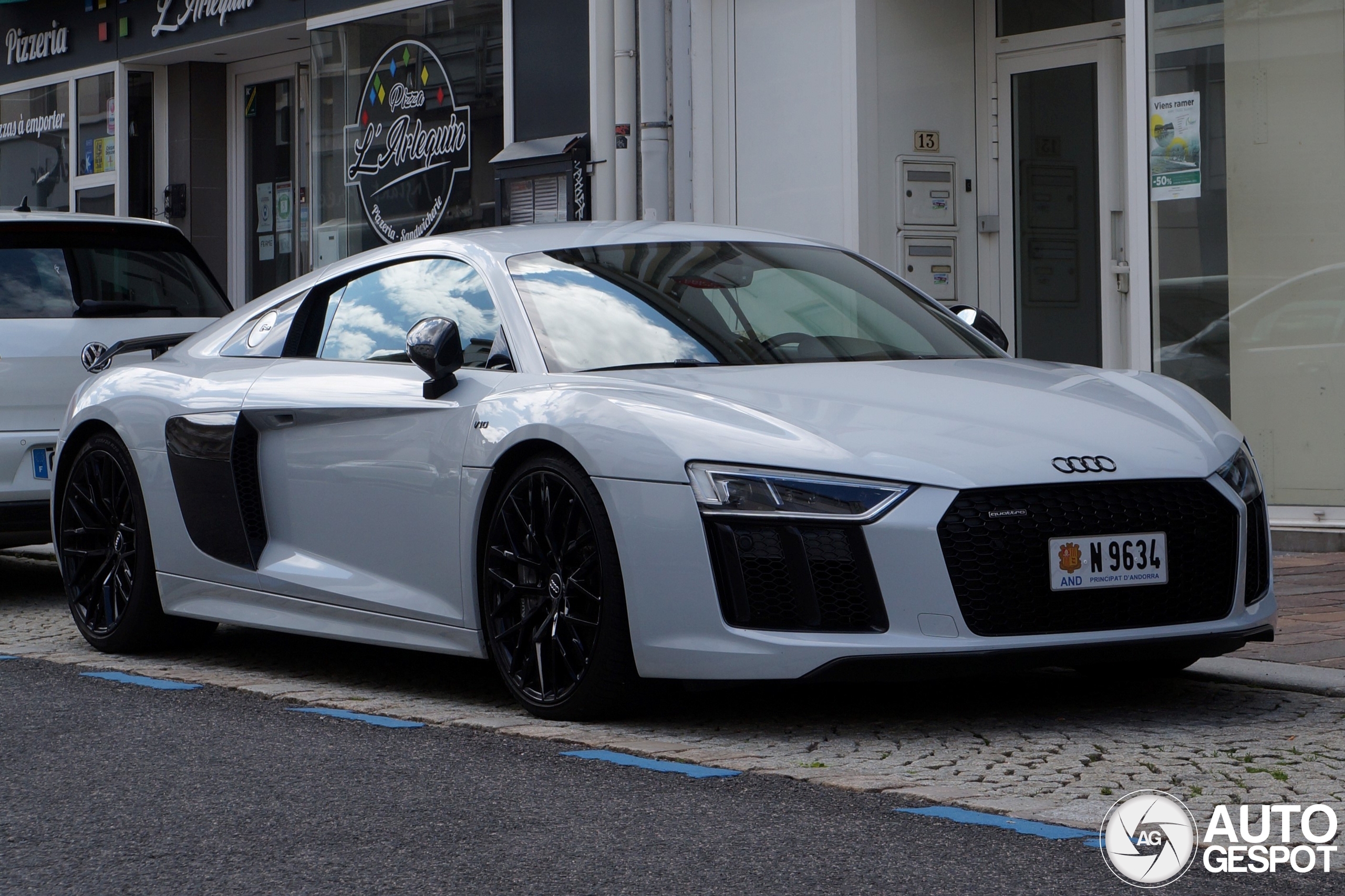 Audi R8 V10 Plus 2015