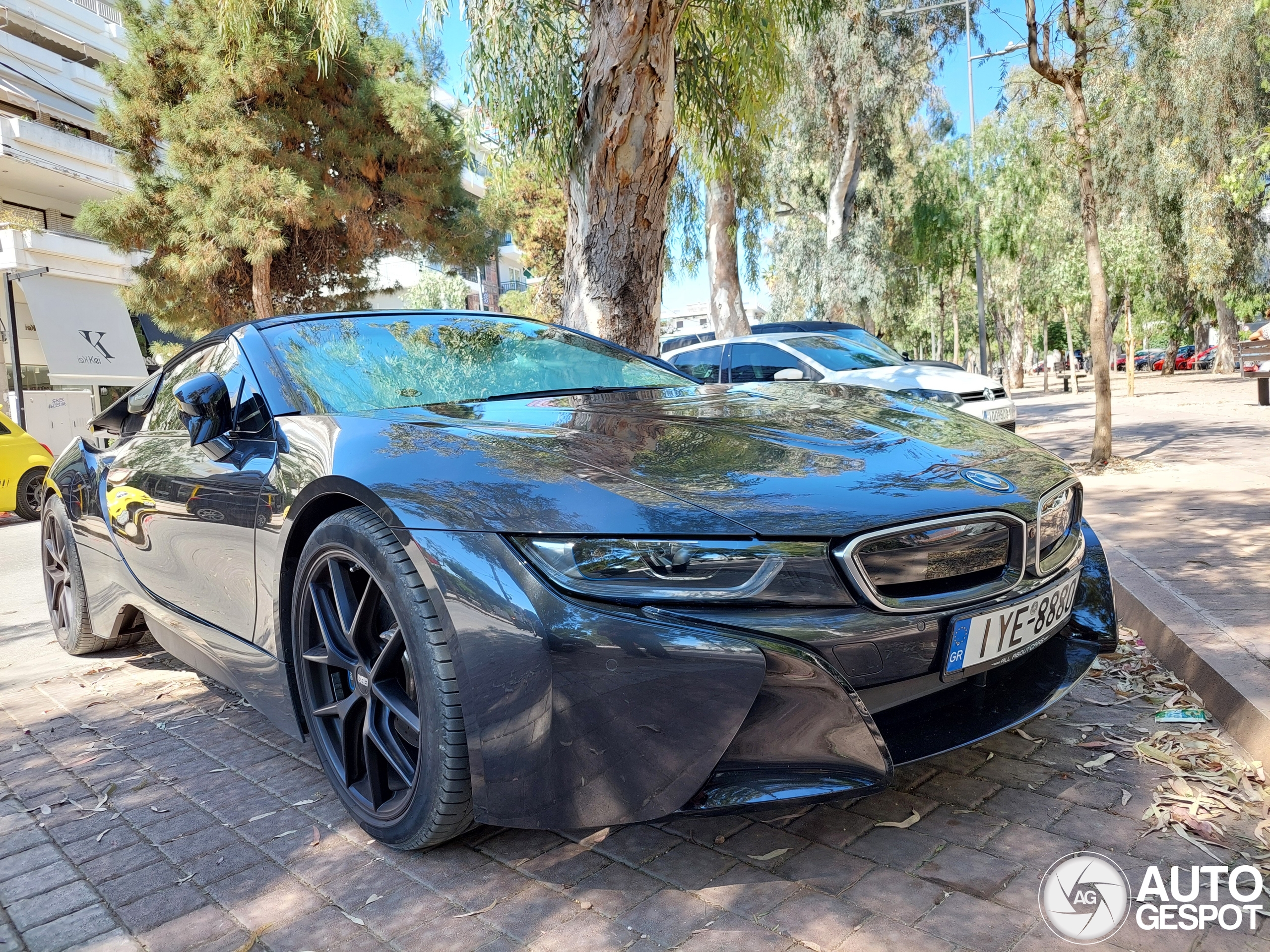 BMW i8 Roadster