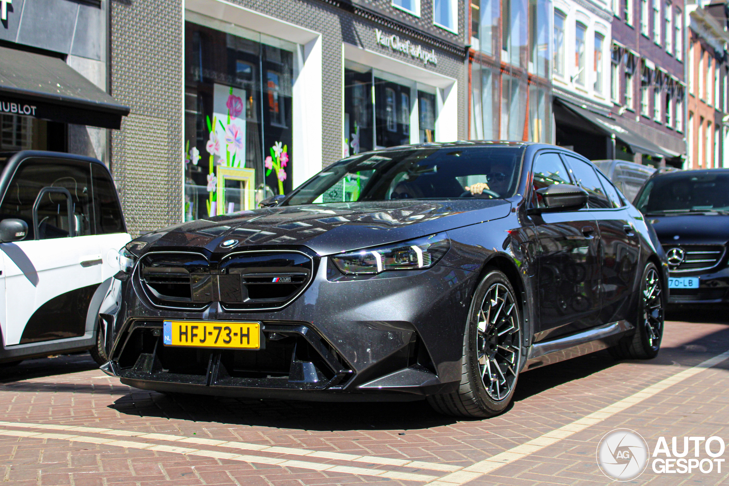 BMW M5 G90