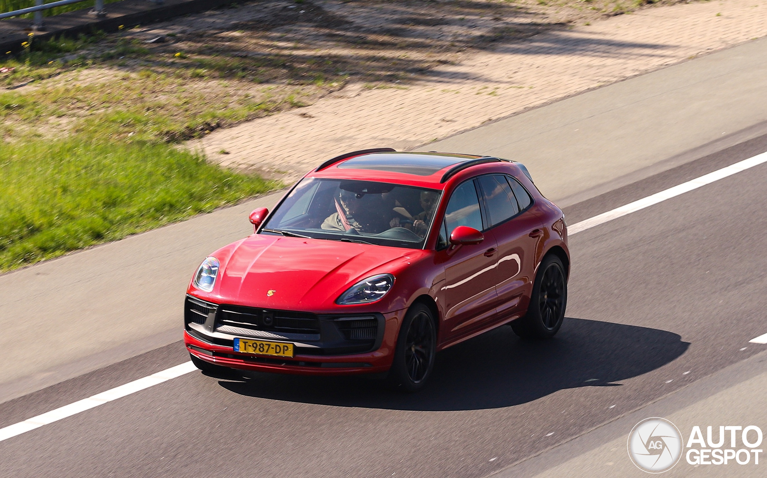 Porsche 95B Macan GTS MkIII