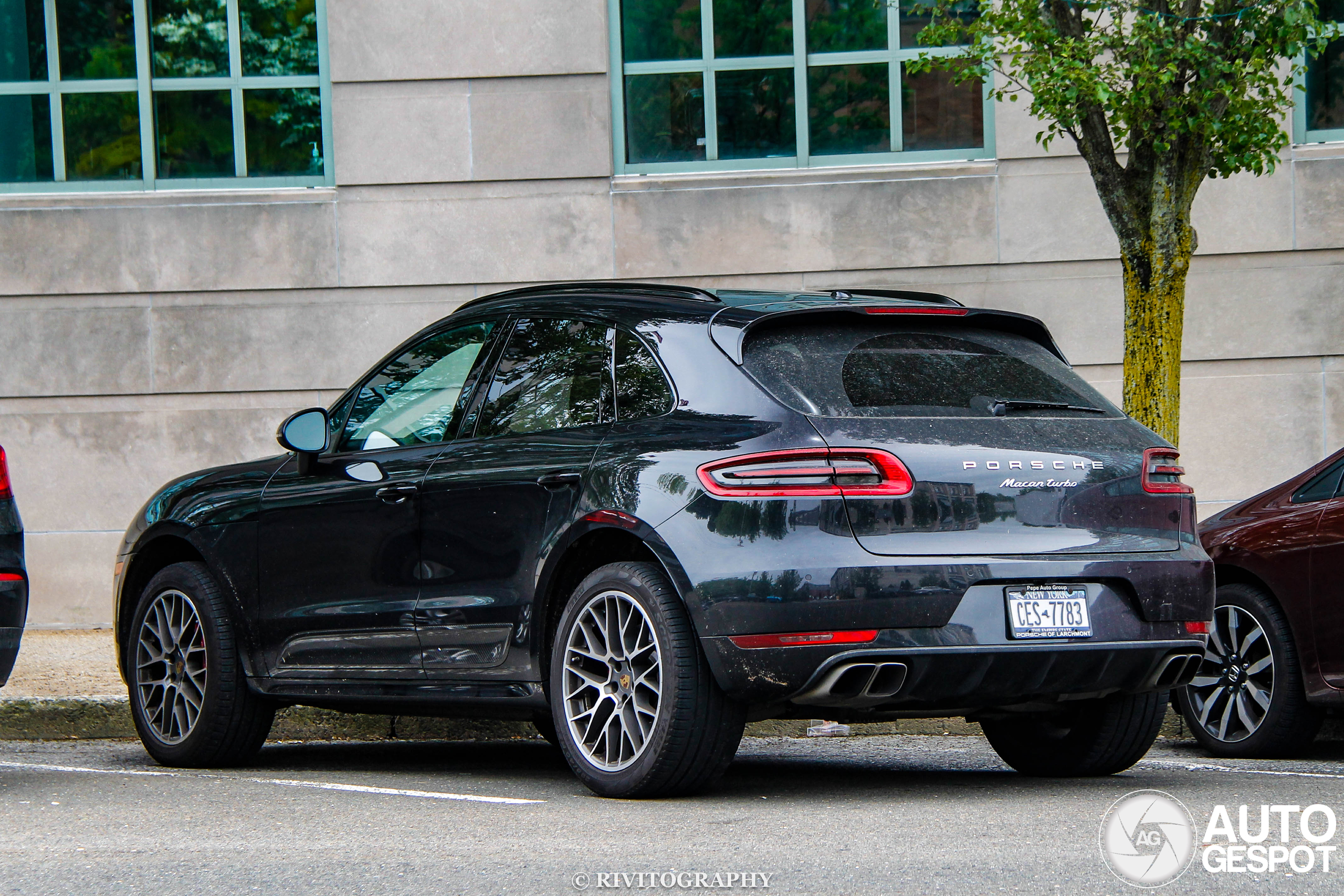 Porsche 95B Macan Turbo