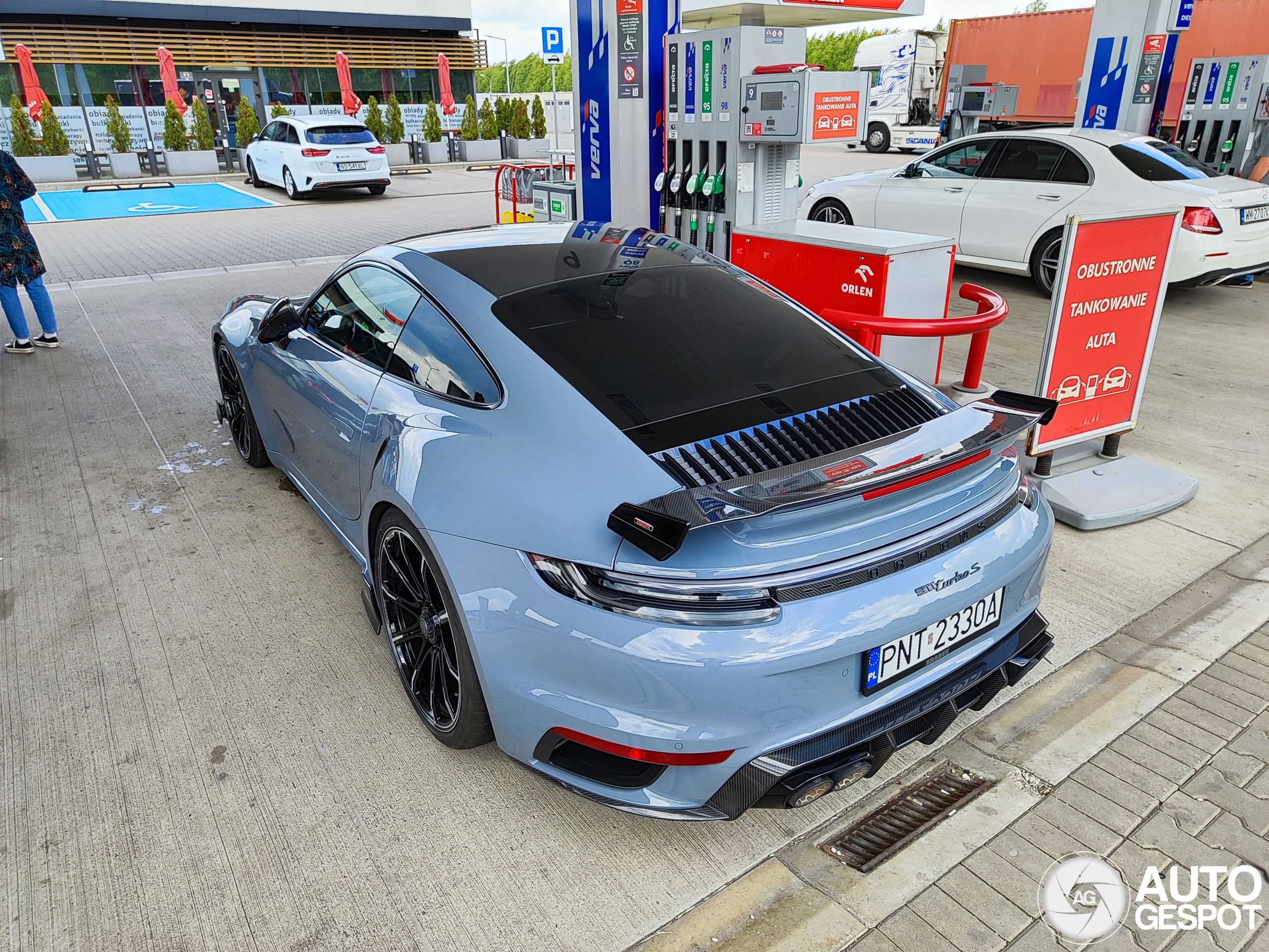 Porsche 992 Turbo S Brabus 820