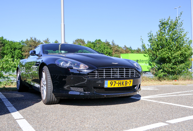 Aston Martin DB9