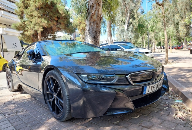 BMW i8 Roadster