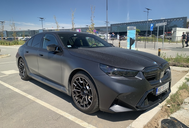 BMW M5 G90