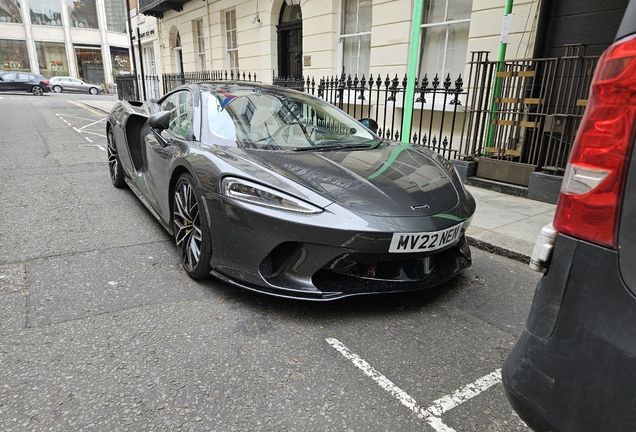McLaren GT