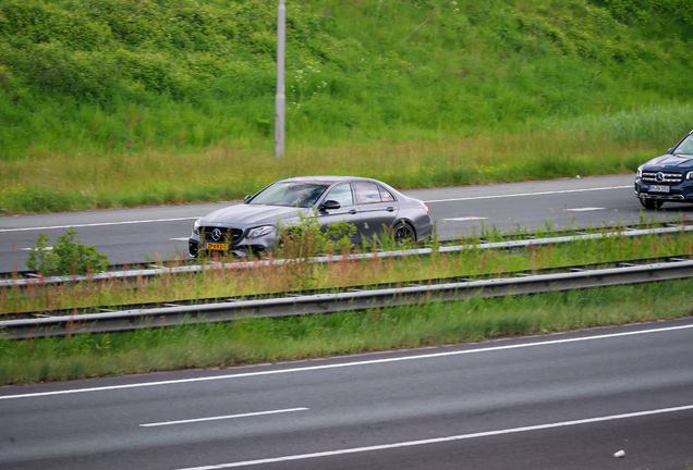 Mercedes-AMG E 63 S W213