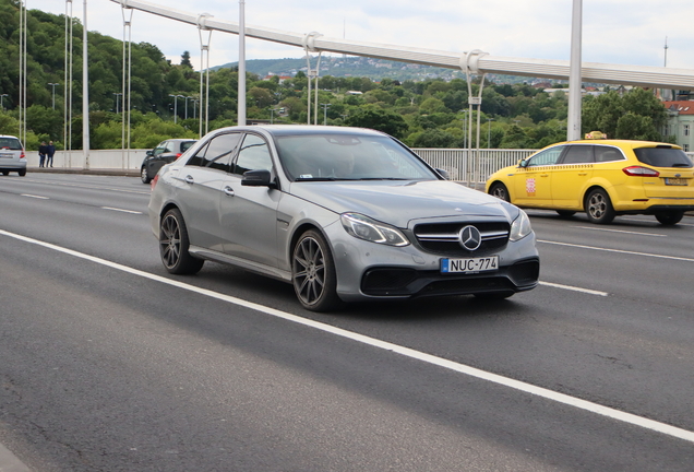 Mercedes-Benz E 63 AMG S W212