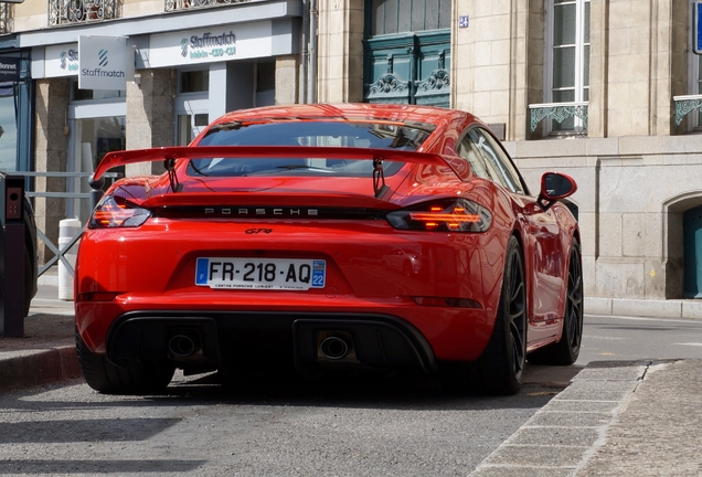 Porsche 718 Cayman GT4