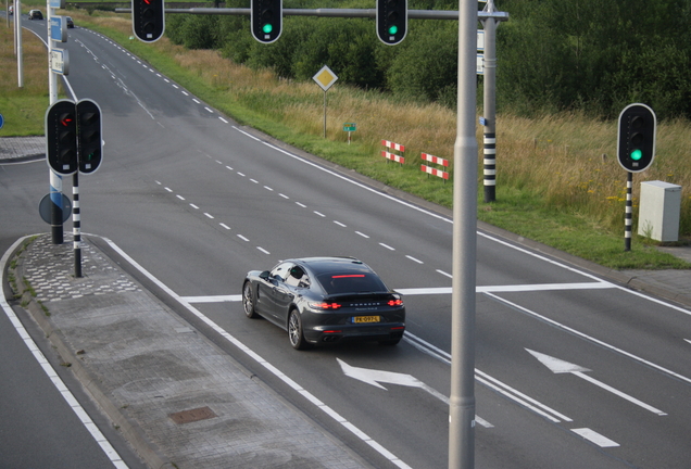 Porsche 971 Panamera Turbo S E-Hybrid