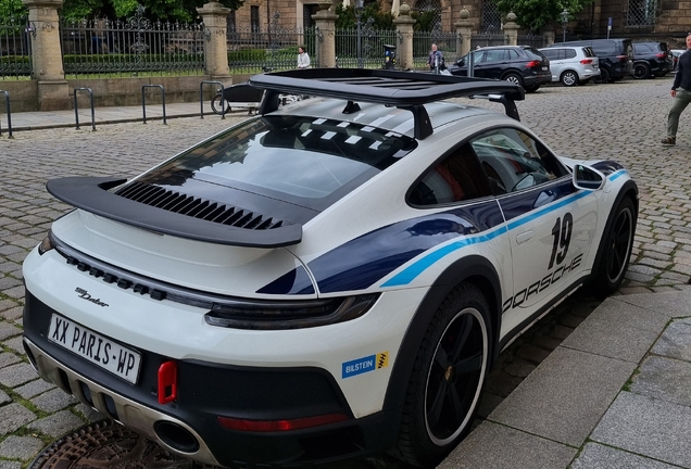 Porsche 992 Dakar