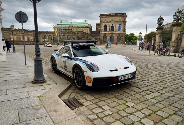 Porsche 992 Dakar