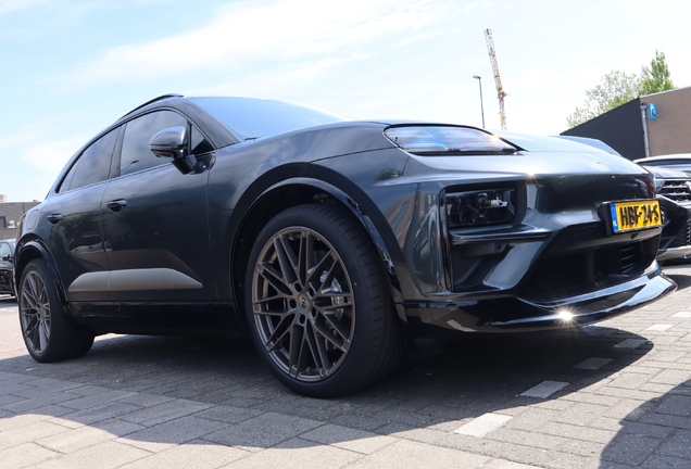 Porsche Macan EV Turbo