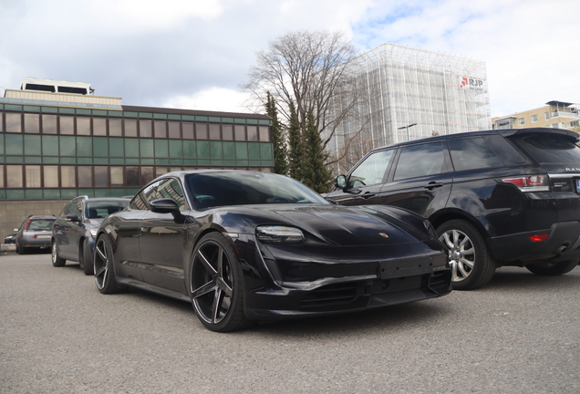 Porsche Taycan Turbo
