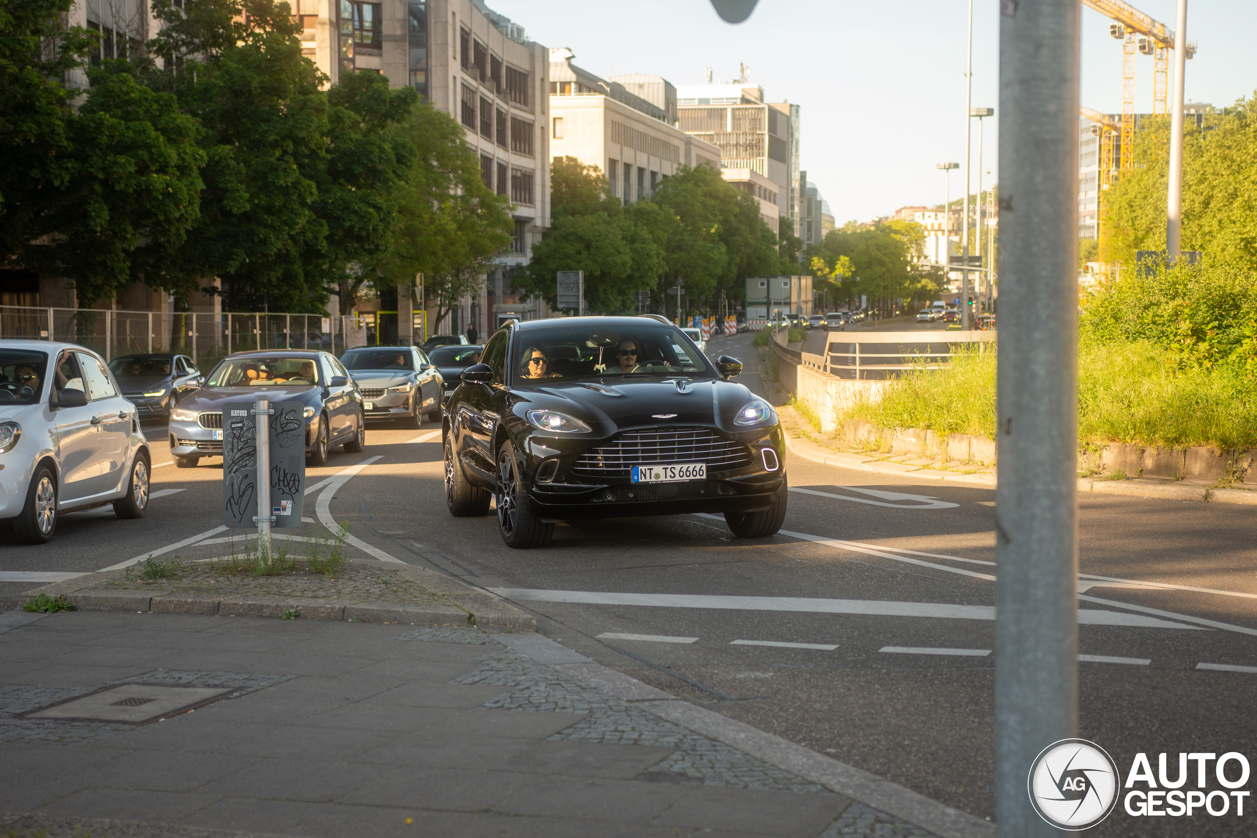 Aston Martin DBX