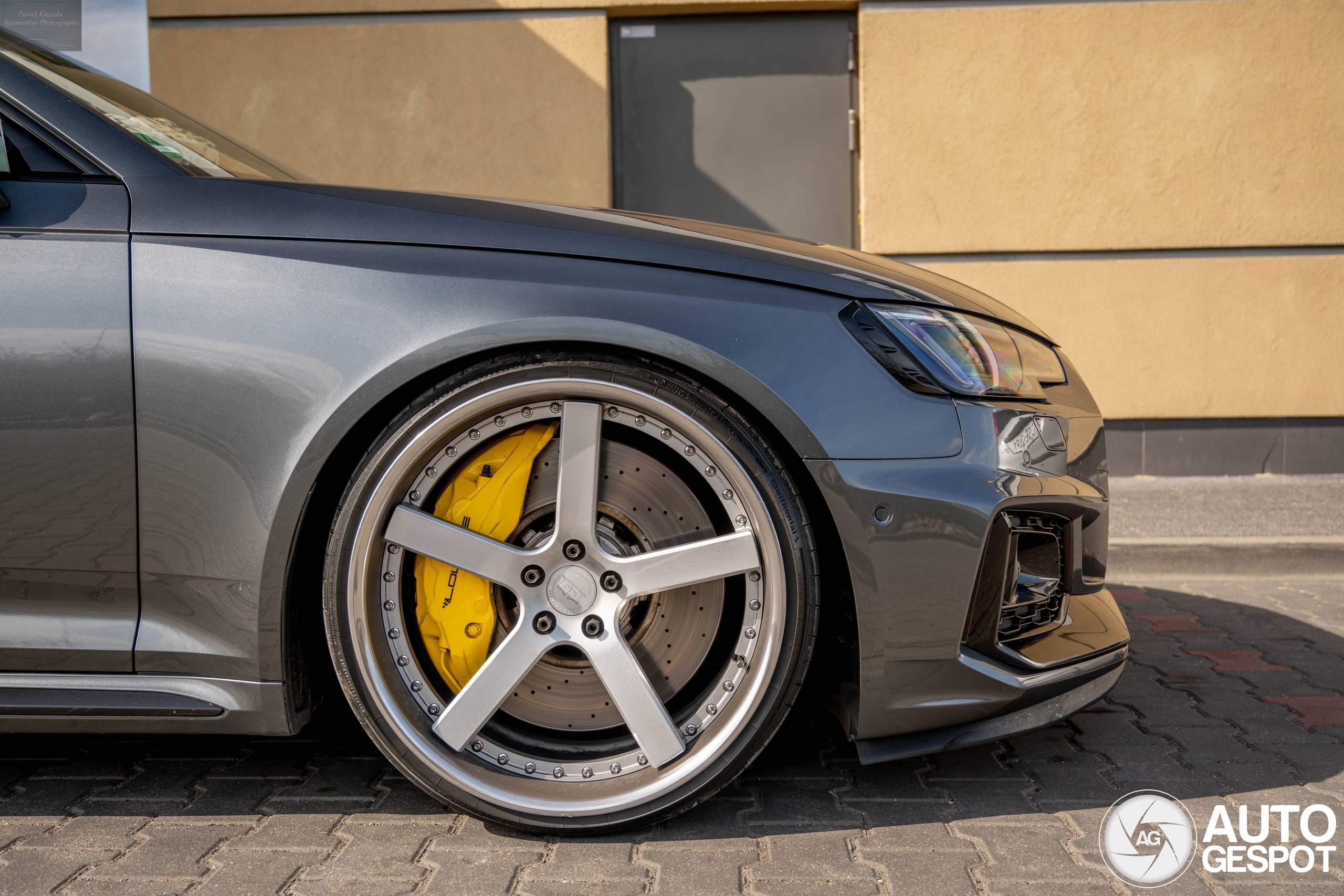 Audi RS4 Avant B9