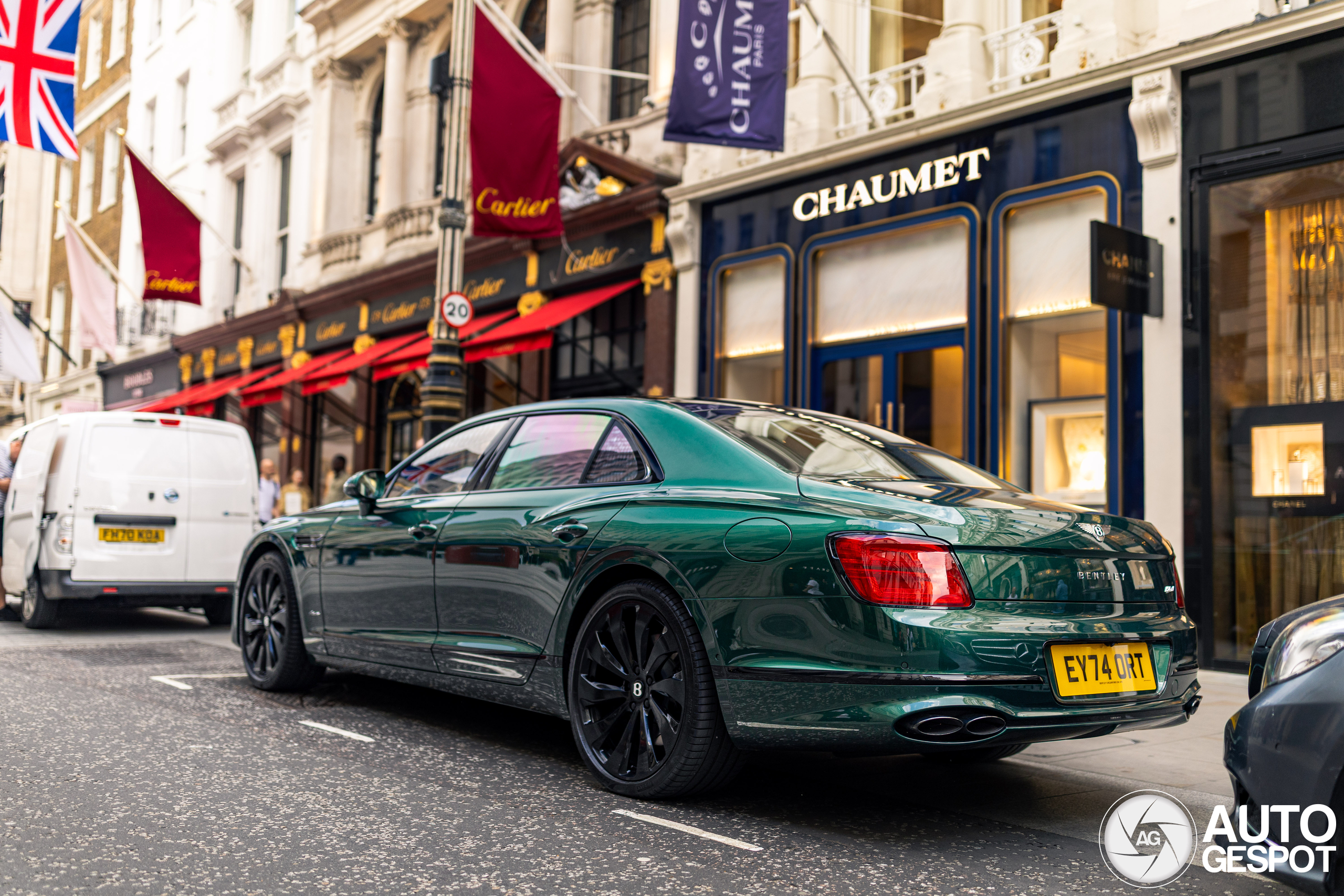 Bentley Flying Spur Hybrid Azure