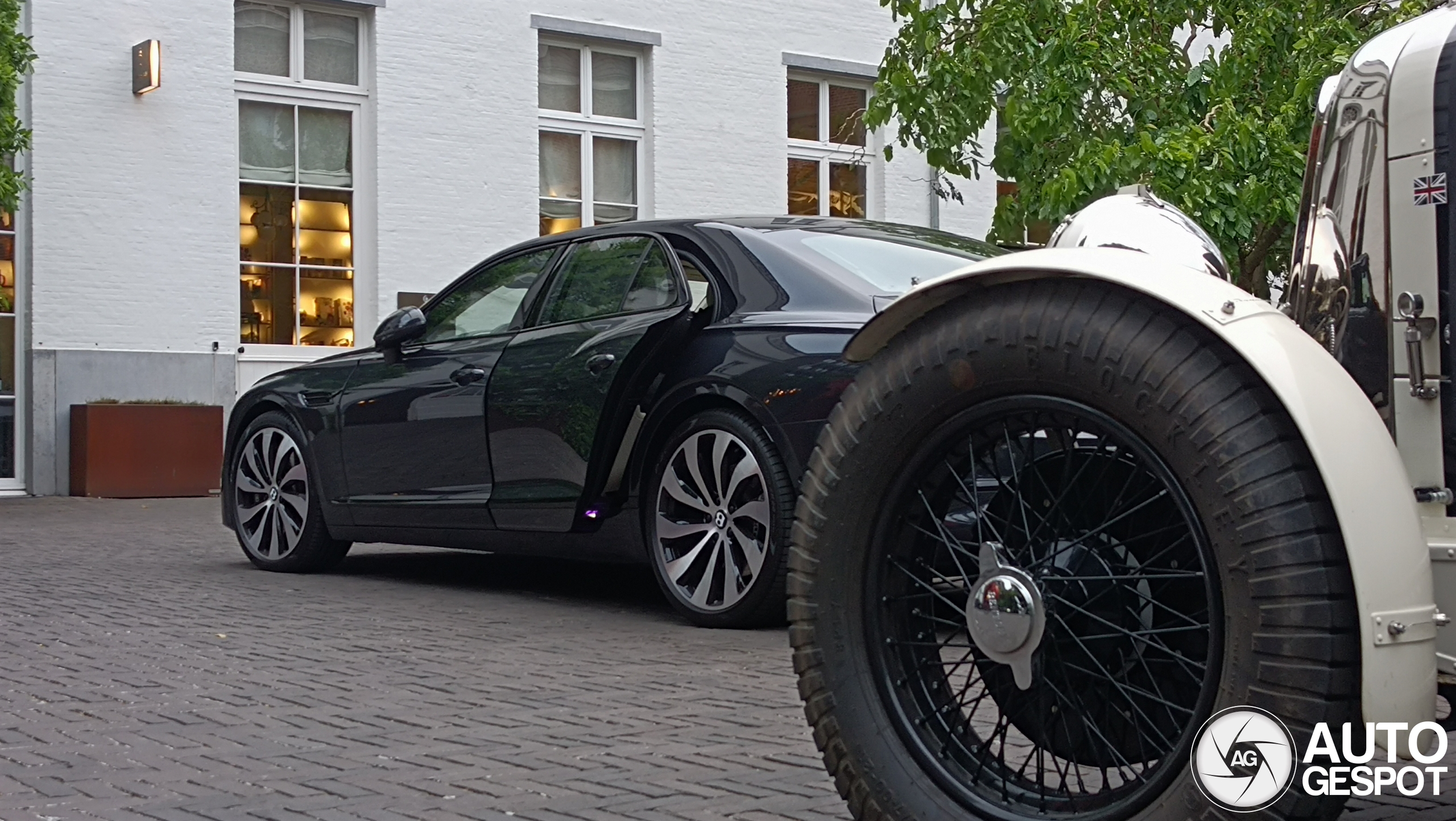 Bentley Flying Spur V8 2021