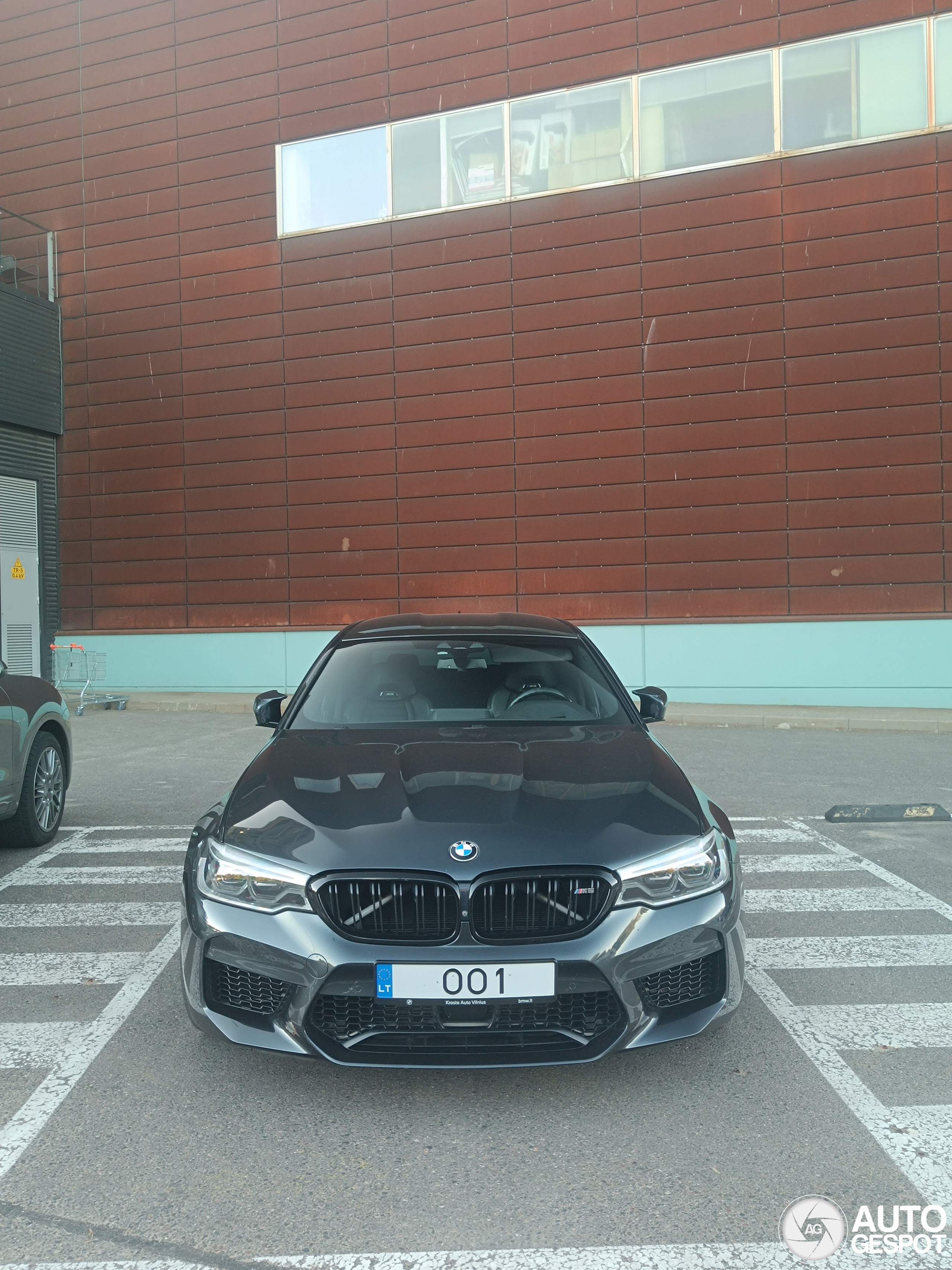 BMW M5 F90