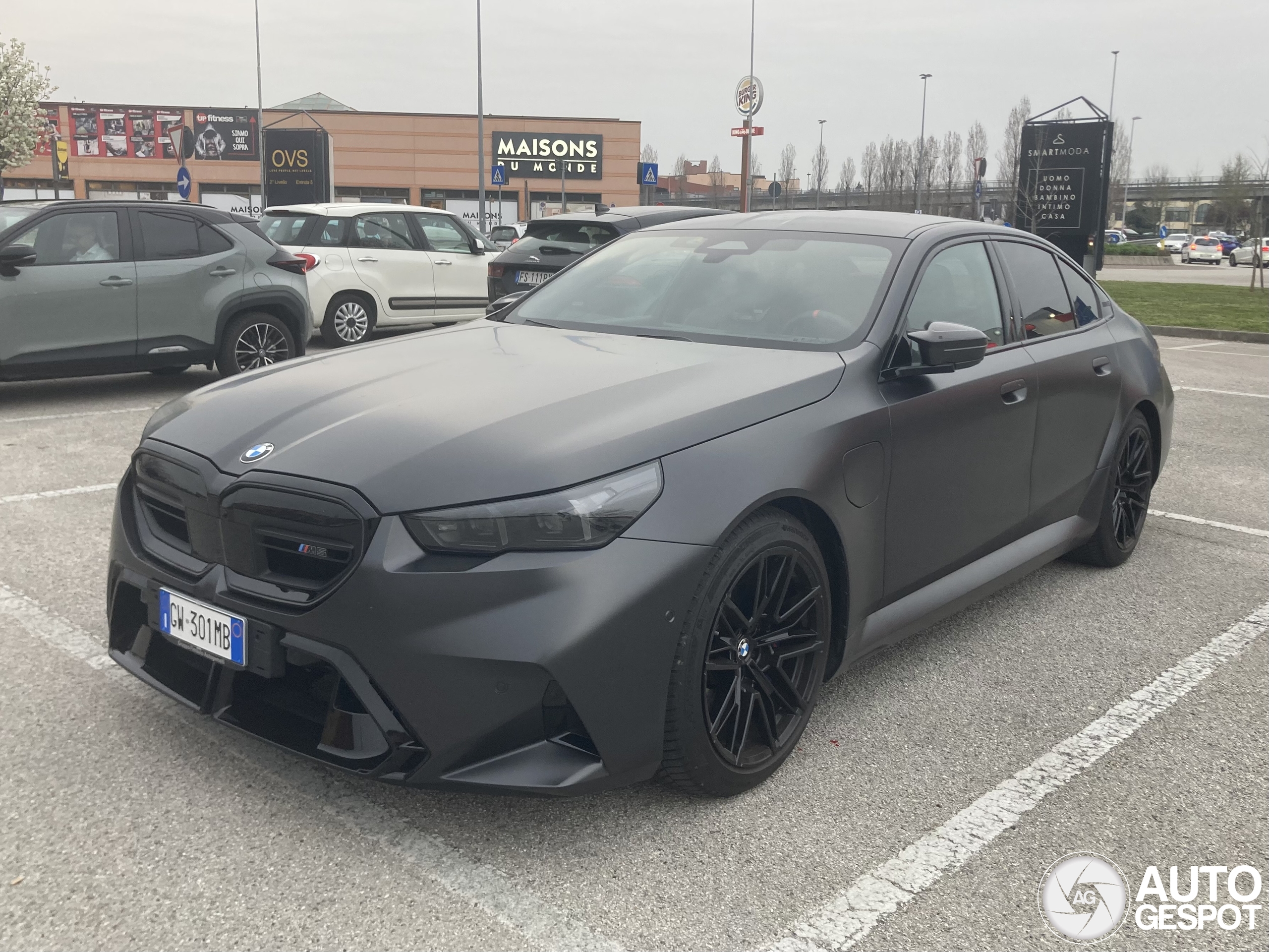 BMW M5 G90