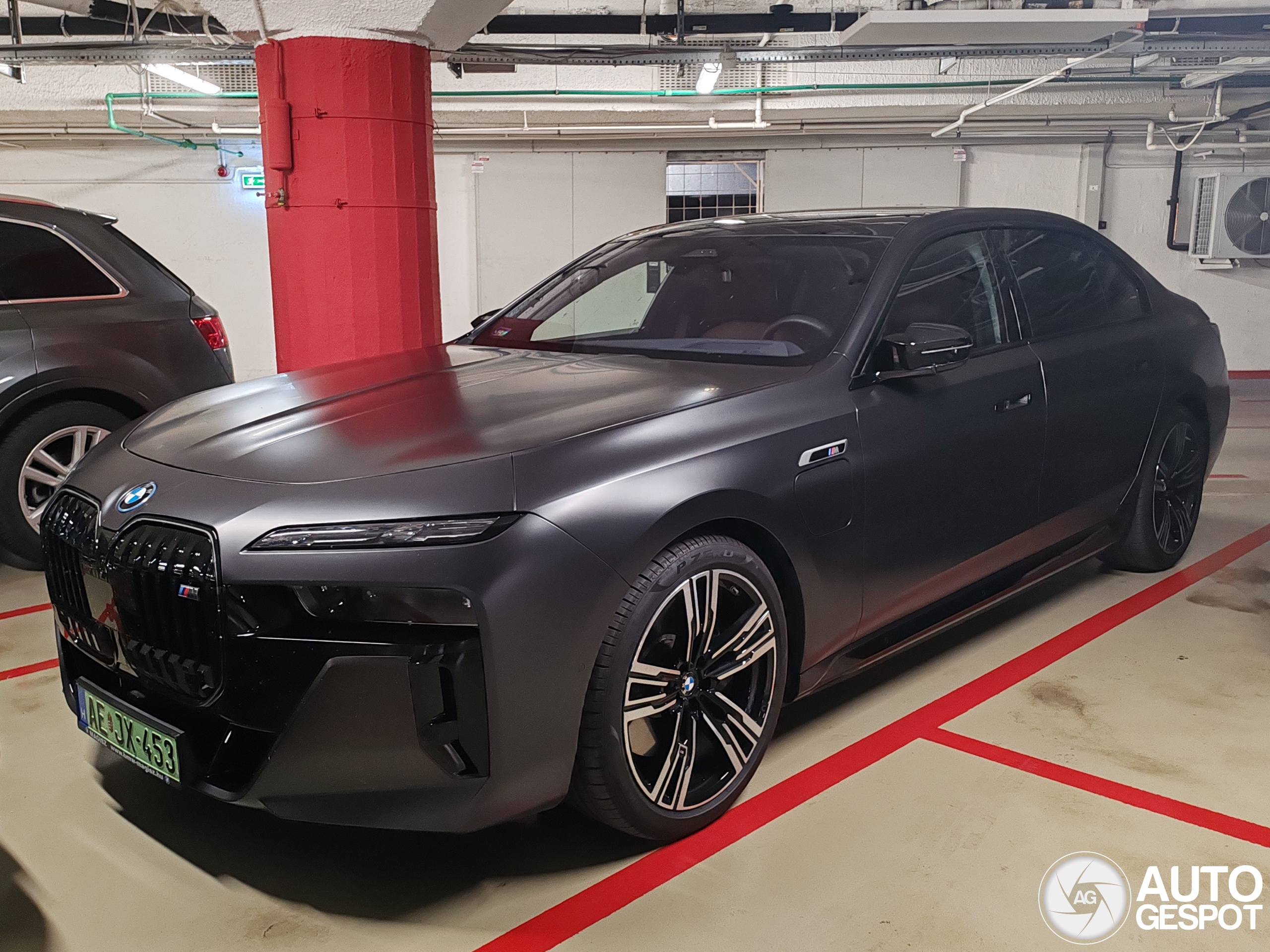 BMW M760e xDrive