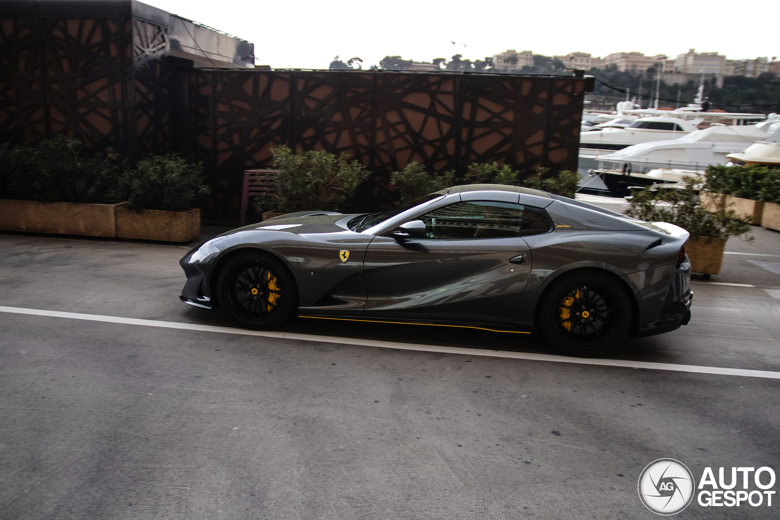 Ferrari 812 GTS