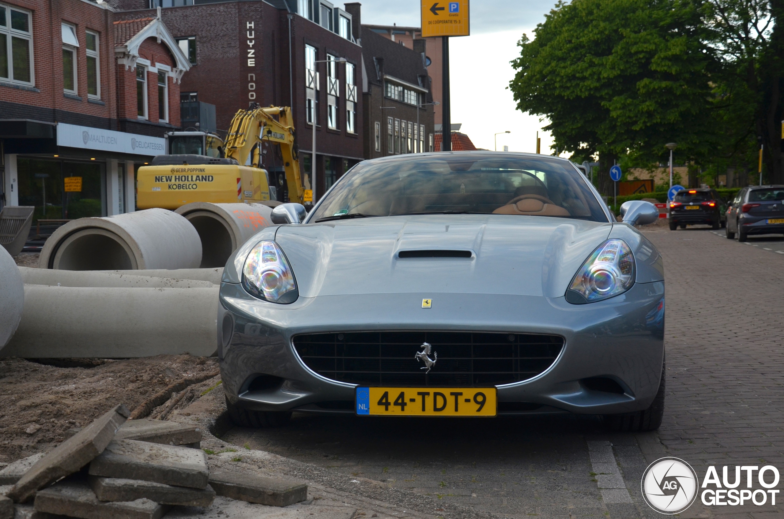 Ferrari California