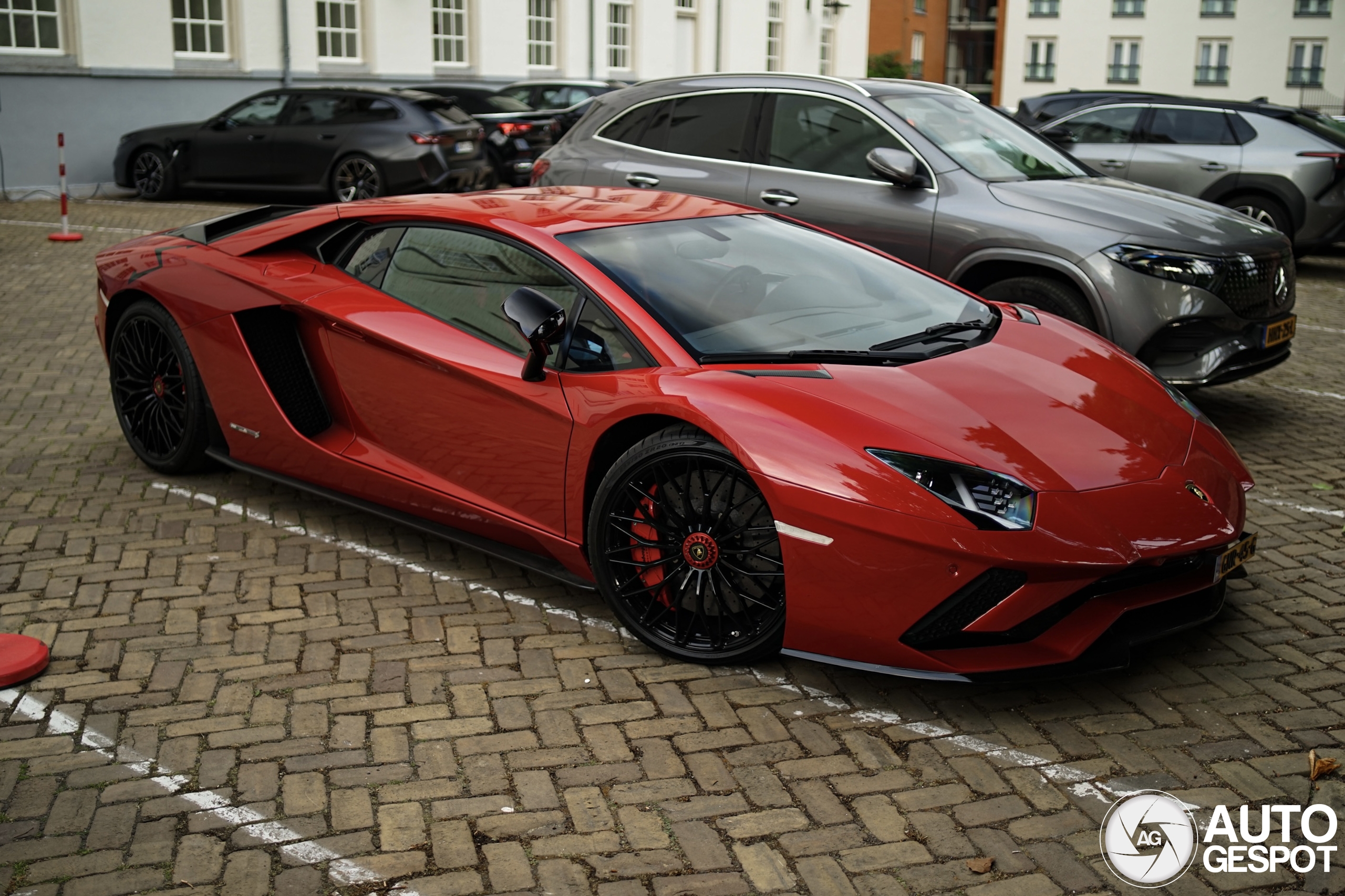 Lamborghini Aventador S LP740-4