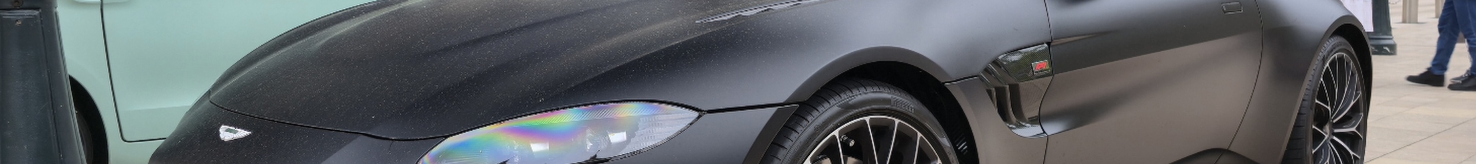 Aston Martin V8 Vantage Formula 1 Edition Roadster
