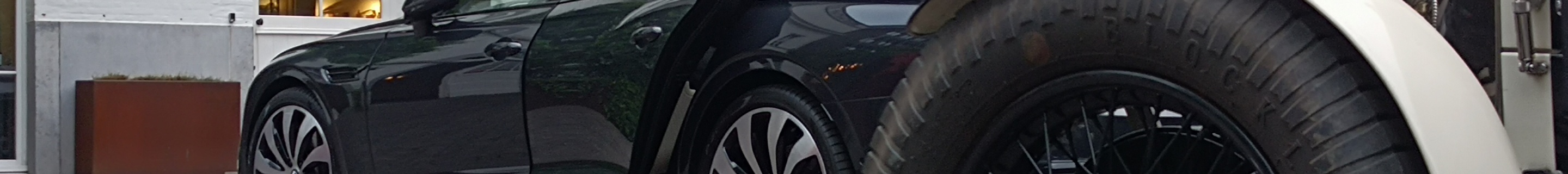 Bentley Flying Spur V8 2021