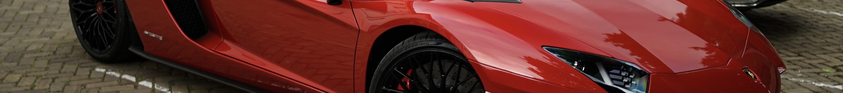Lamborghini Aventador S LP740-4