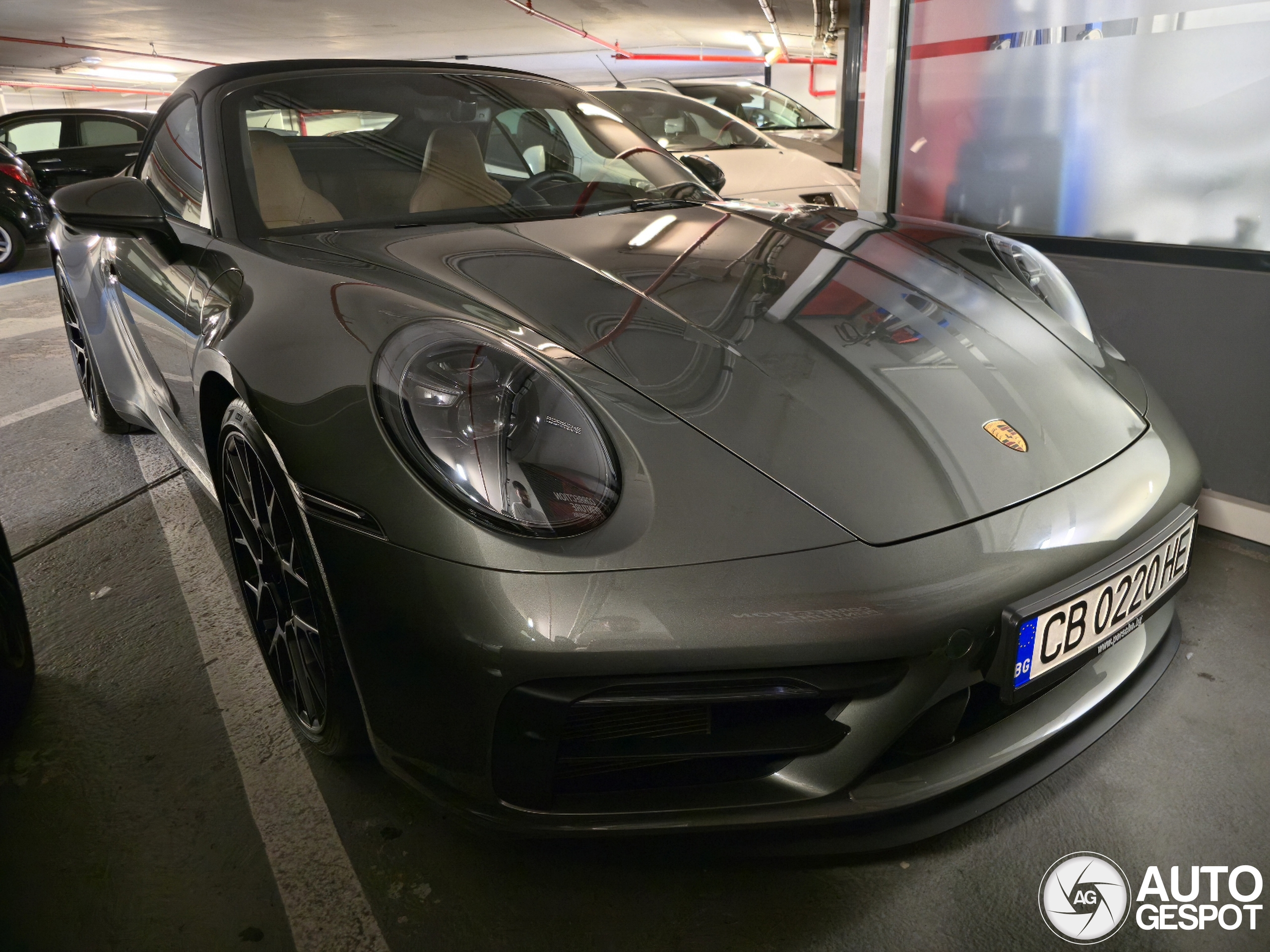 Porsche 992 Carrera 4 GTS Cabriolet