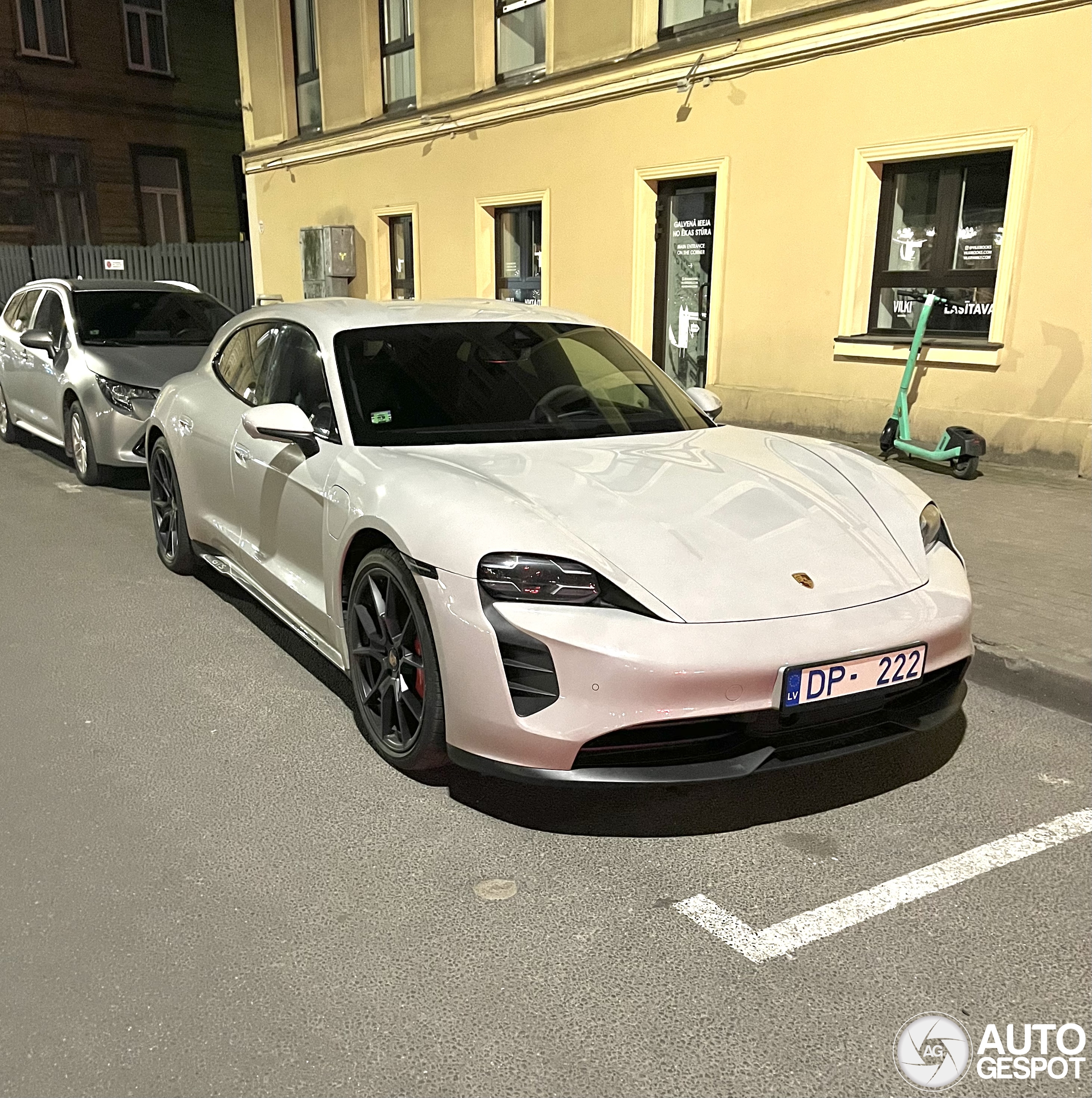 Porsche Taycan GTS Sport Turismo