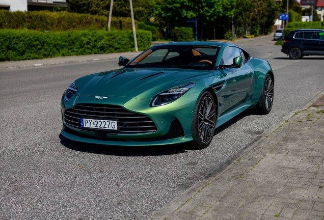 Aston Martin DB12